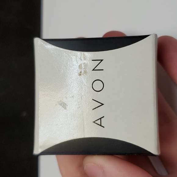 Saint Patricks day lucky clover necklace ~ 16 inches made by Avon 2010 - Picture 6 of 8